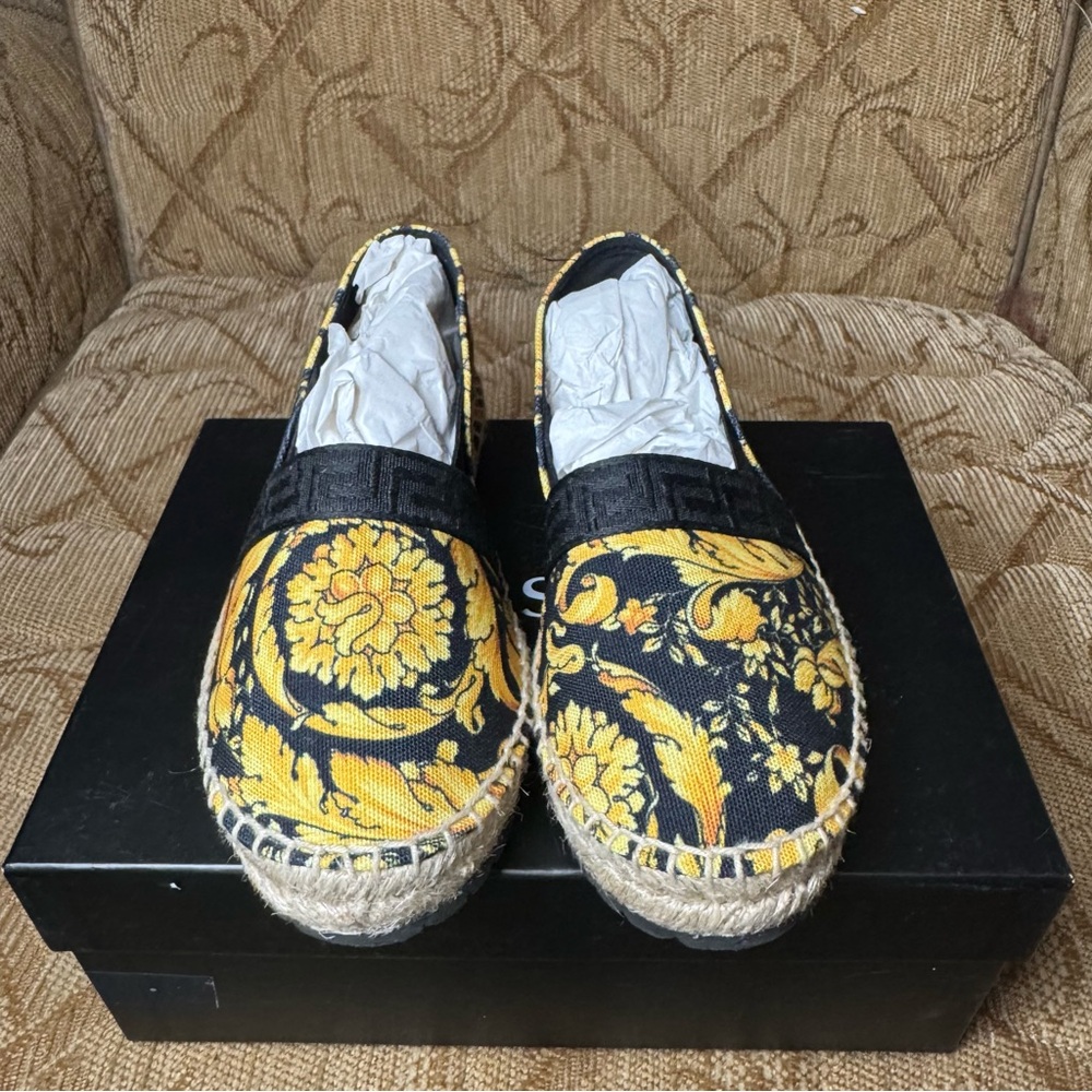 Versace kids Black and Yellow‎ Espadrilles size 32 New